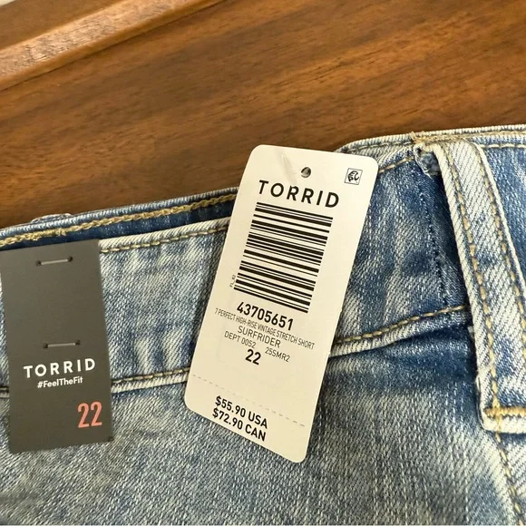 NWT Torrid Denim Shorts Women’s Plus Size | Light Wash Stretch Jean Shorts - Picture 4 of 7